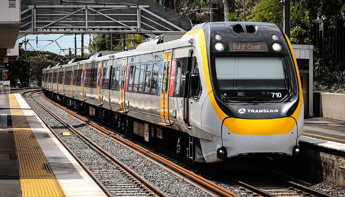 Brisbane To The Gold Coast By Car Taxi Bus Limo Train Gold Coast Info