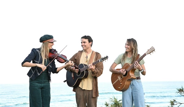 Majelen and JC and the Tree